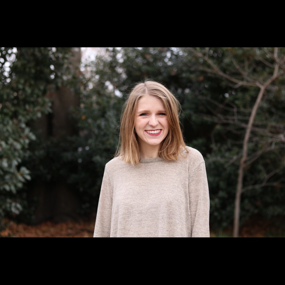 Meet your Posher, Alivia